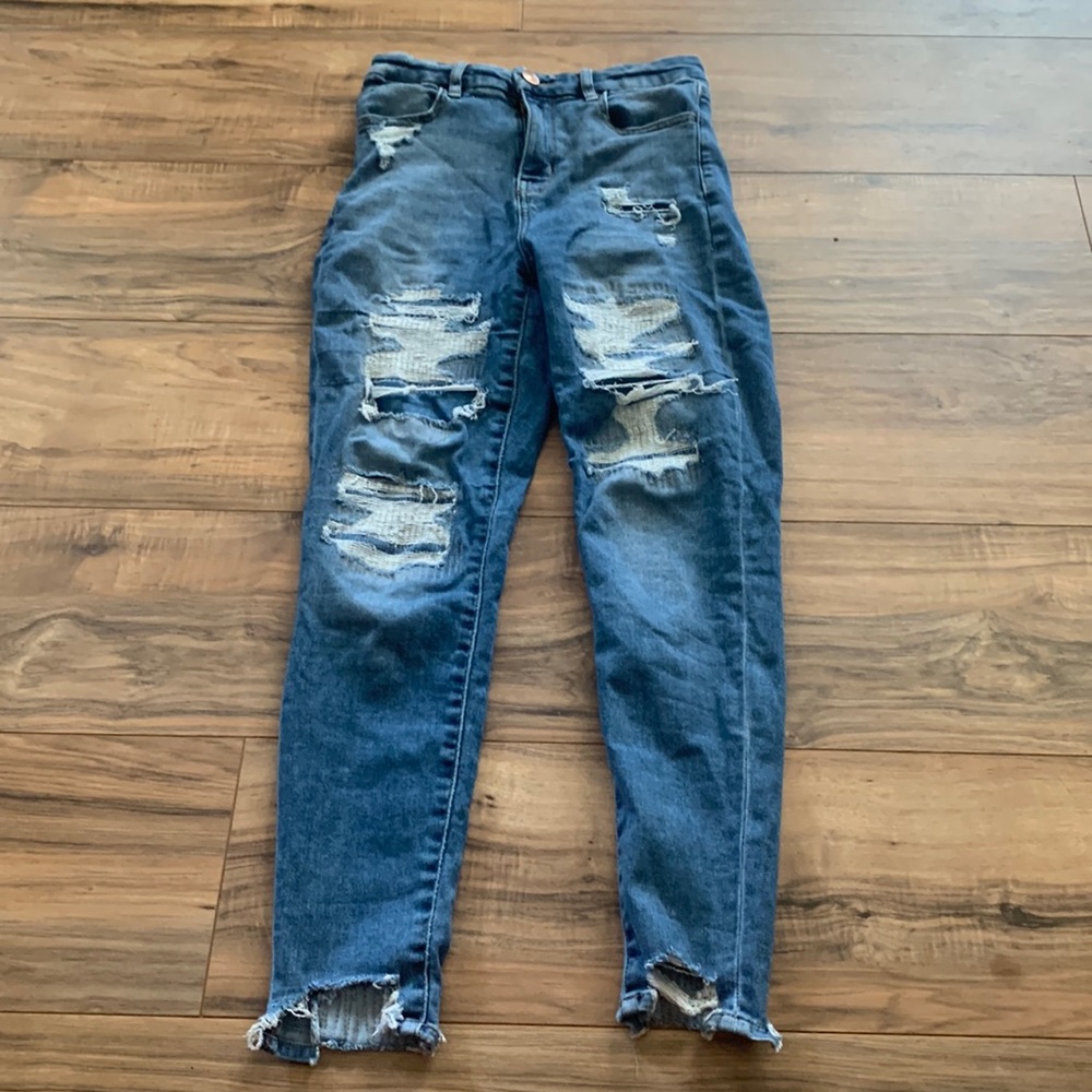 American Eagle SHORT patched jeans size 4